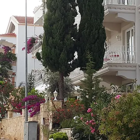 Apartment Central *
